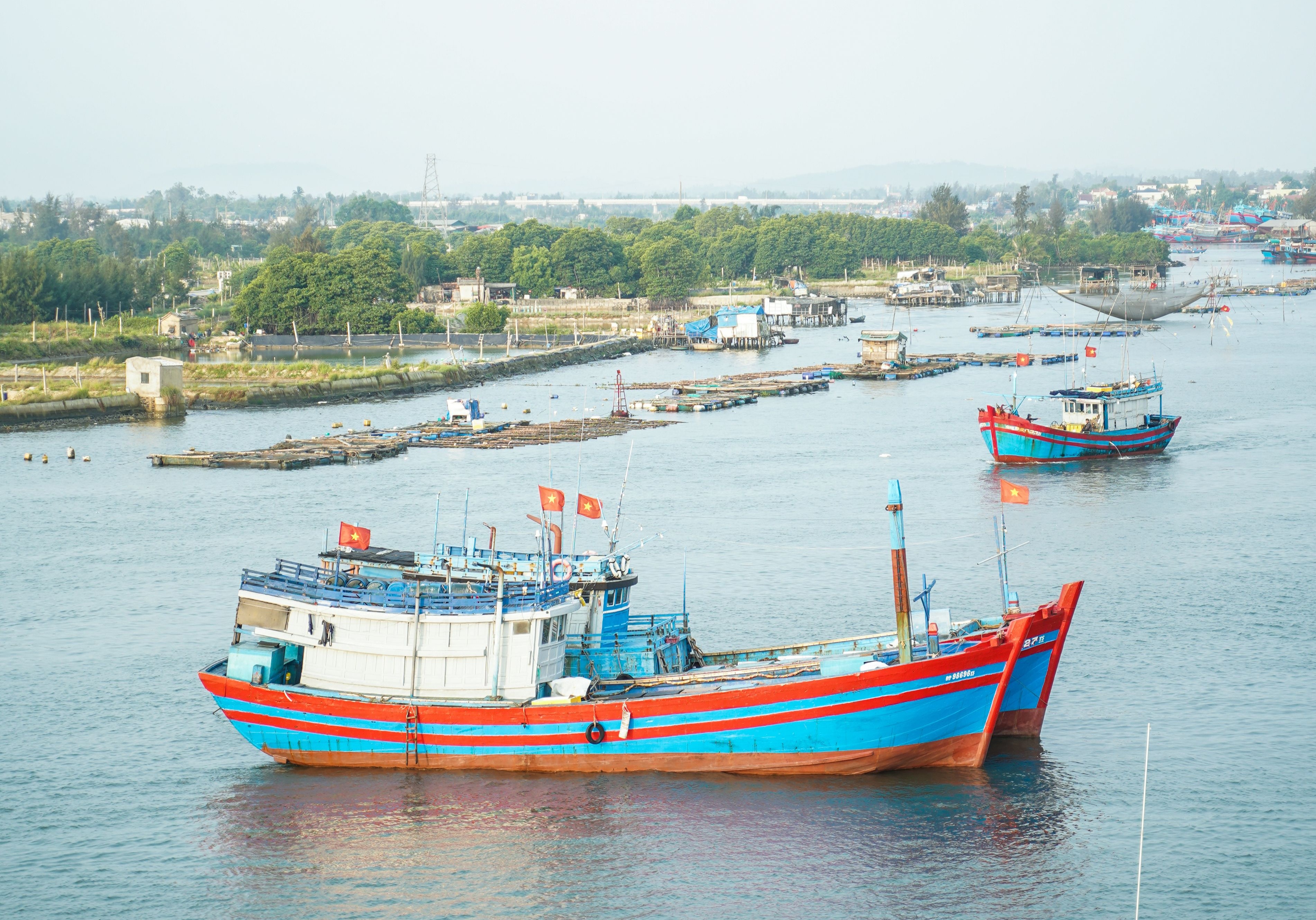 Trung Tâm Thông Tin Hàng Hải & Đường Thủy - Mua bán, thuê, chuyển nhượng tàu sông, tàu biển và vật tư hàng hải
