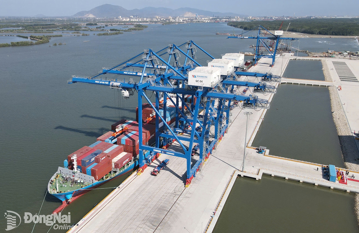 Seaport banner